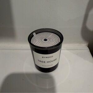 Byredo Tree House Candle - Black and White